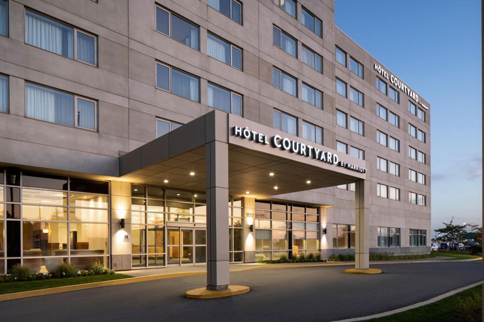 Courtyard By Marriott Montreal Airport Hotel Dorval Exterior photo